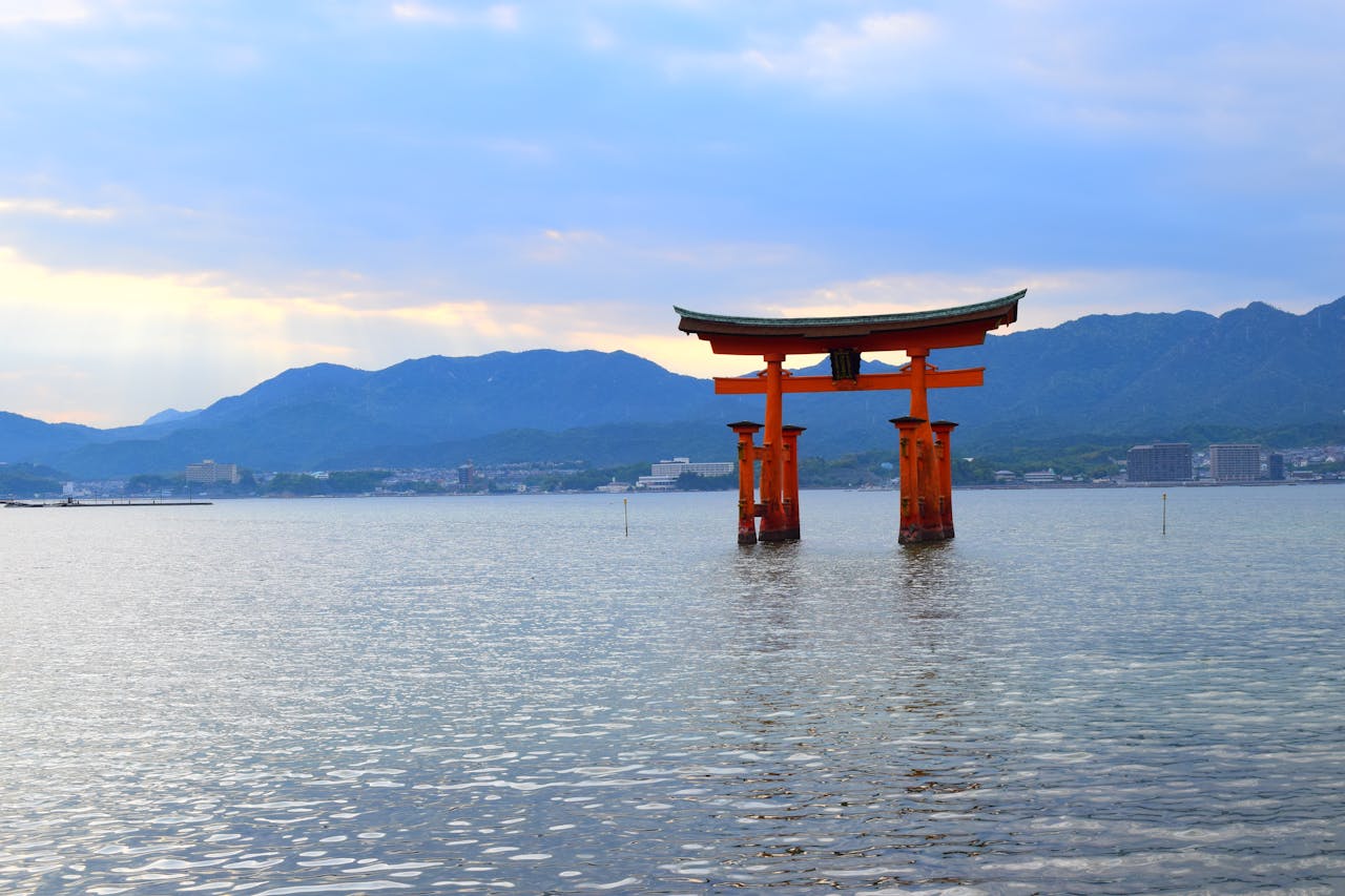 Itsukushima-Schrein in Hatsukaichi, Hiroshima, Japan