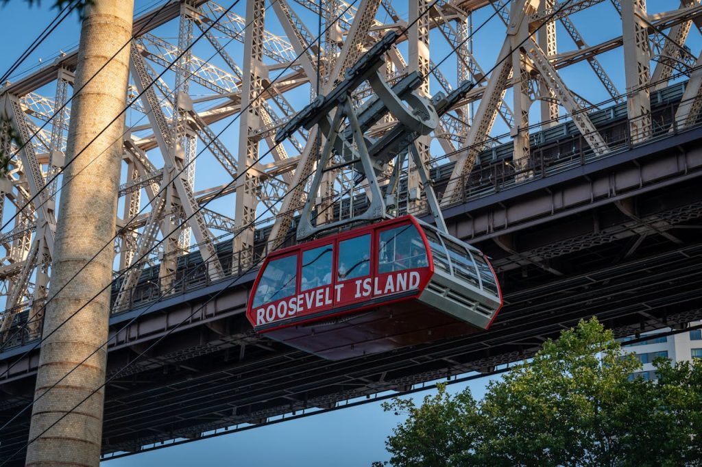 Eine Kapsel der Hochbahn Roosevelt Island in New York City