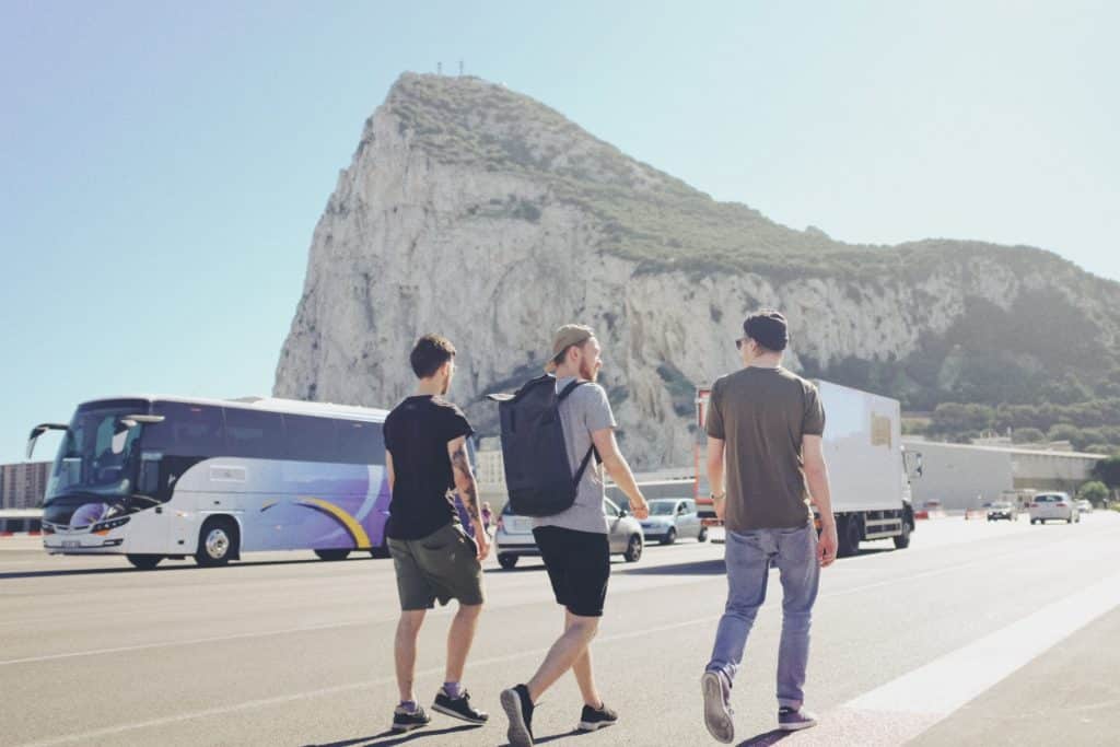 La SIM para viajar a Gibraltar de Holafly permite compartir datos