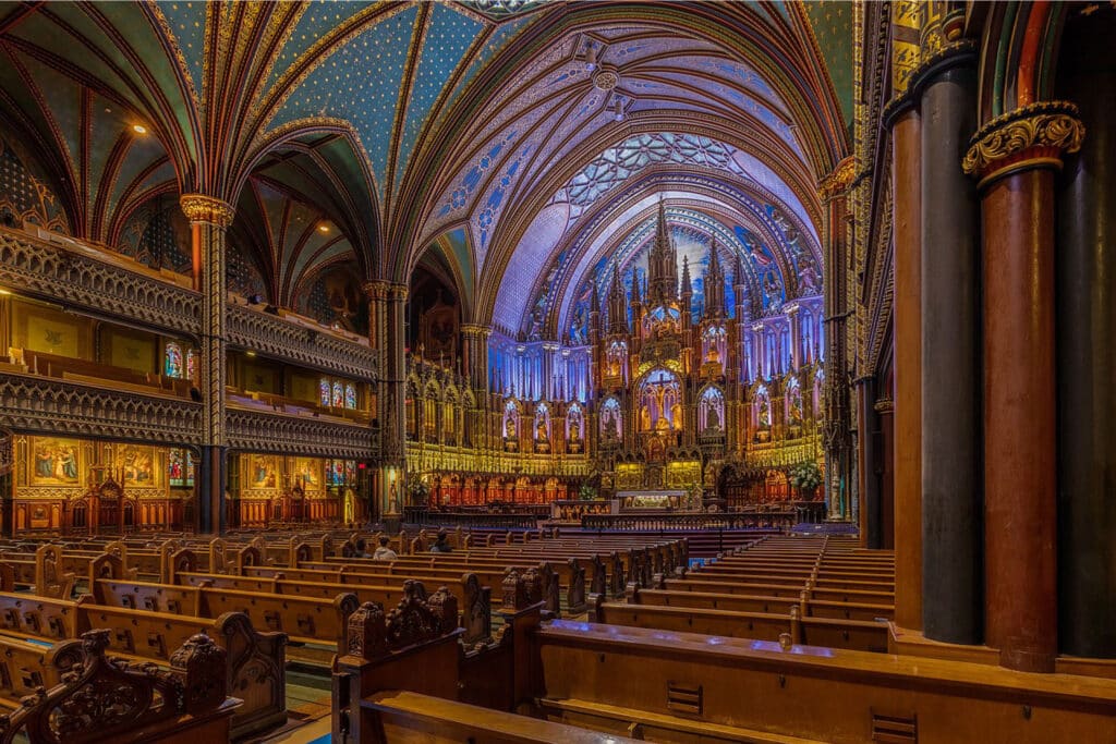 La Catedral de Notre-Dame en Montreal. Uno de los destinos más visitados por turistas