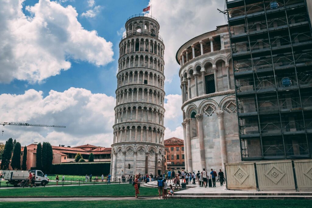 Torre inclinada de Pisa en Italia 