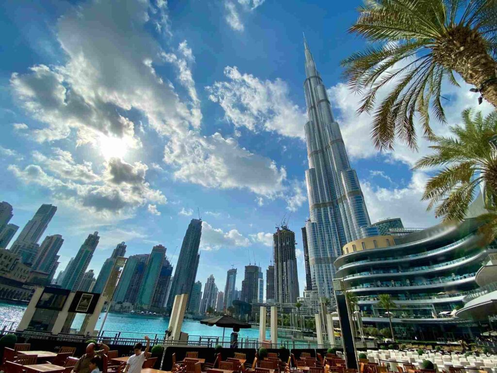 Vista panoramica dell'edificio Burj Khalifa a Dubai