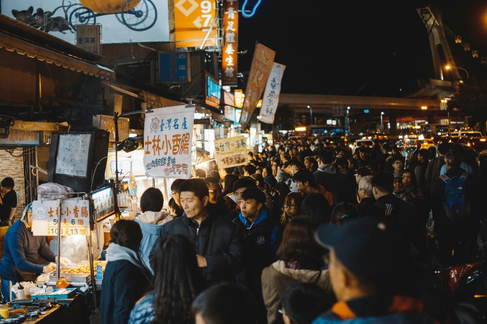 스린 야시장에 가득한 사람들