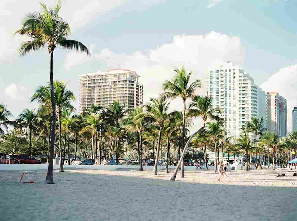 Crandon Park Beach, uma conhecida praia de Miami.