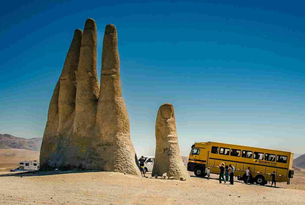 Turistas em Antofagasta, no Chile.