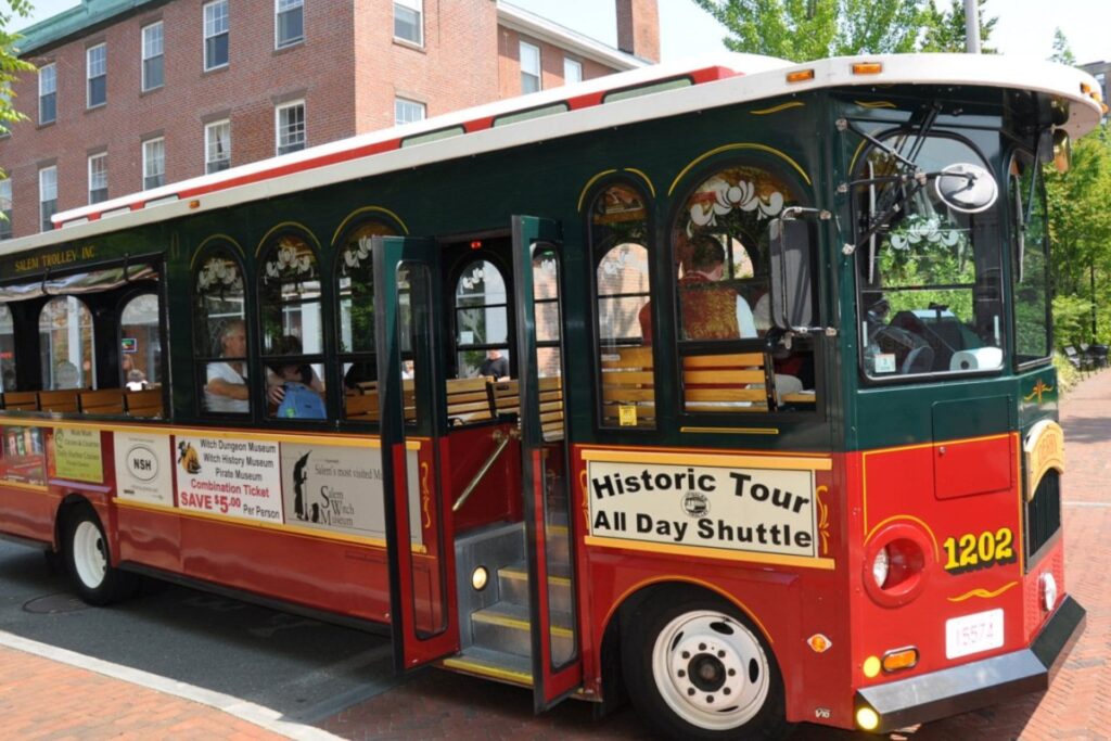 Things to do Salem Trolley Tour