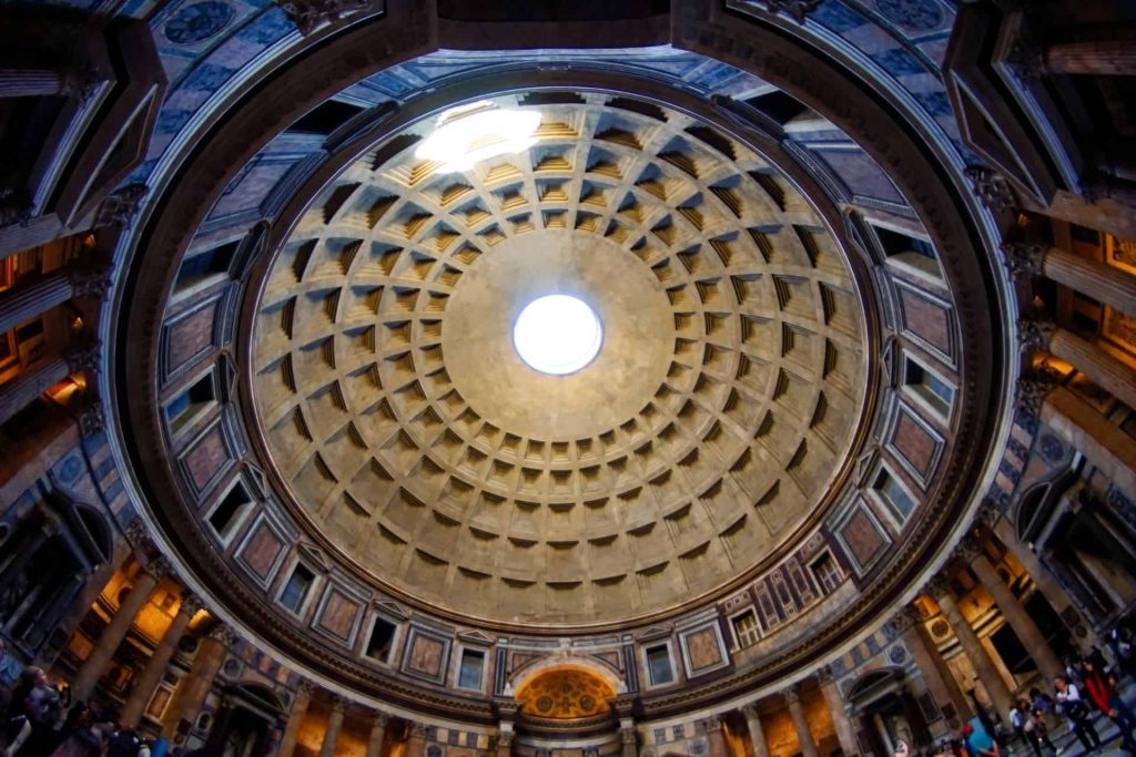 Pantheon Oculus from inside