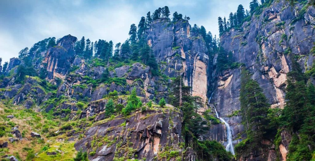 Jogini Waterfall, Manali